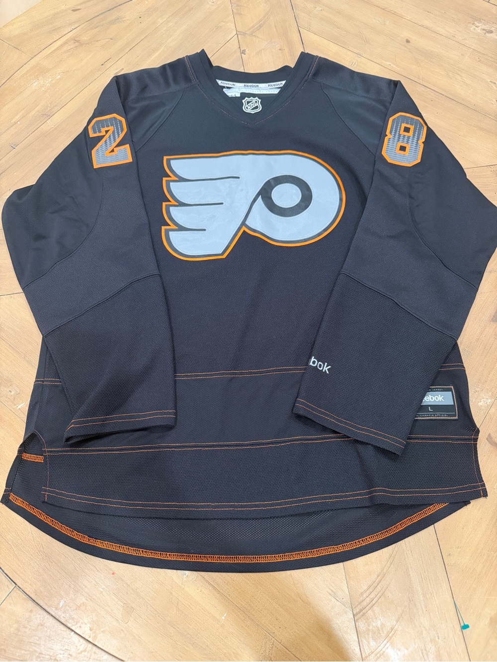 Reebok Men's Philadelphia Flyers Black Hockey Jersey - #28 Giroux Large